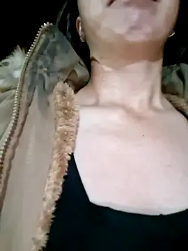 helenzz online show from November 2025 09:35:01 PM