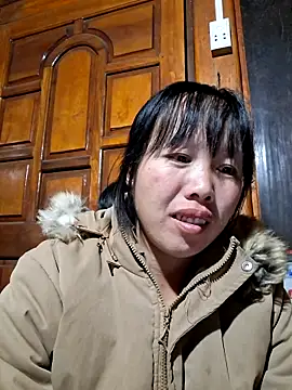 helenzz online show from November 2025 11:32:02 AM