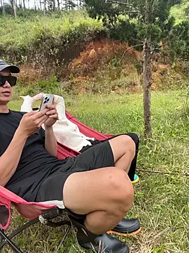 Snapshot of helen-my chatting on October 2025 08:31:02 AM helen-my online show from October 2025 08:31:02 AM