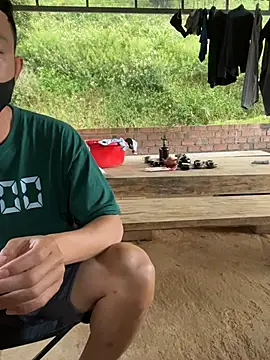 Snapshot of helen-my chatting on November 2025 08:40:01 AM helen-my online show from November 2025 08:40:01 AM