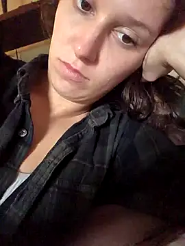 Snapshot of brunettebabexo3 chatting on October 2025 09:31:02 PM brunettebabexo3 online show from October 2025 09:31:02 PM