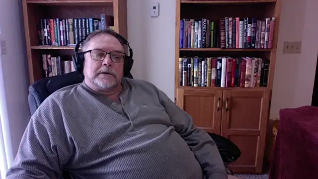 Vinyl22xh online show from March 2026 07:32:01 PM