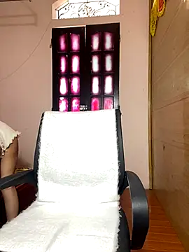 Linh247380 online show from November 2025 01:07:02 AM