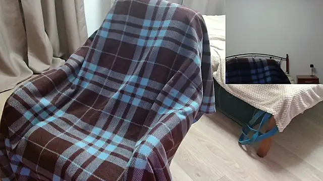 Snapshot of Freeze_Fire chatting on December 2025 04:57:02 PM Freeze Fire online show from December 2025 04:57:02 PM