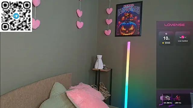 Selena Lune online show from November 2025 02:34:02 AM