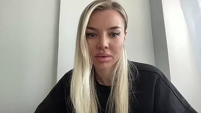 Snapshot of Corimare chatting on October 2025 07:03:02 AM Corimare online show from October 2025 07:03:02 AM