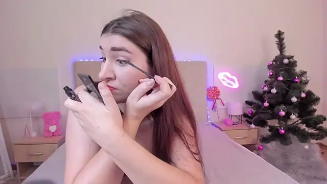 Snapshot of TrishaDarks chatting on December 2025 06:30:02 AM TrishaDarks online show from December 2025 06:30:02 AM