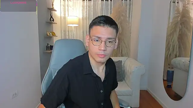 marcuswildx online show from October 2025 11:17:01 AM