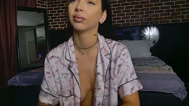 MeganSin  online show from October 2025 04:22:01 AM