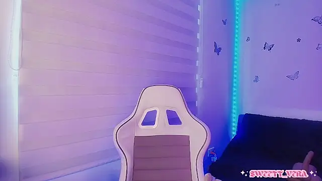 sweettvera online show from January 2026 12:42:02 PM