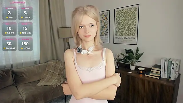 Snapshot of LaureMestler chatting on October 2025 08:15:01 AM LaureMestler online show from October 2025 08:15:01 AM