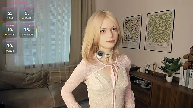 Snapshot of LaureMestler chatting on November 2025 07:41:02 AM LaureMestler online show from November 2025 07:41:02 AM