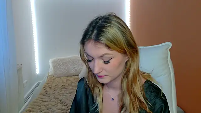 Anaayss  online show from February 2026 06:00:02 AM