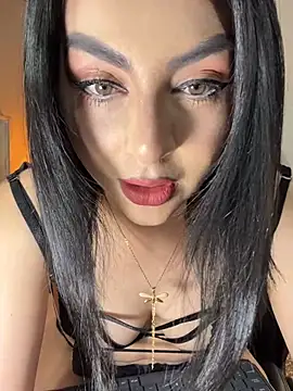 Snapshot of LlianneDiamond1 chatting on February 2026 03:18:02 PM LlianneDiamond1 online show from February 2026 03:18:02 PM