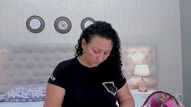 VaniaRose online show from December 2025 01:17:04 PM