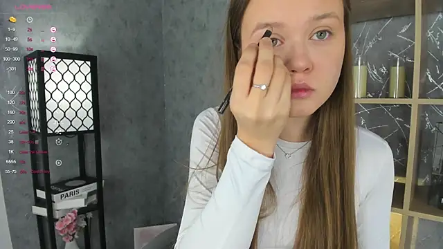 Snapshot of ElenoreReth chatting on November 2025 01:27:02 AM ElenoreReth online show from November 2025 01:27:02 AM