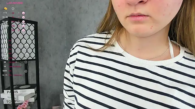 Snapshot of ElenoreReth chatting on November 2025 01:38:01 AM ElenoreReth online show from November 2025 01:38:01 AM