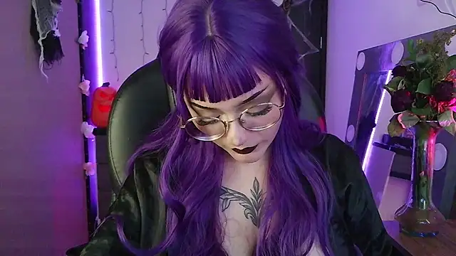 Snapshot of LesRose chatting on October 2025 04:40:02 PM LesRose online show from October 2025 04:40:02 PM