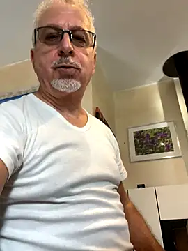 Snapshot of Roccobis chatting on November 2025 09:52:01 AM Roccobis online show from November 2025 09:52:01 AM