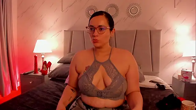 Snapshot of Michell_Monet chatting on November 2025 11:56:02 AM Michell Monet online show from November 2025 11:56:02 AM