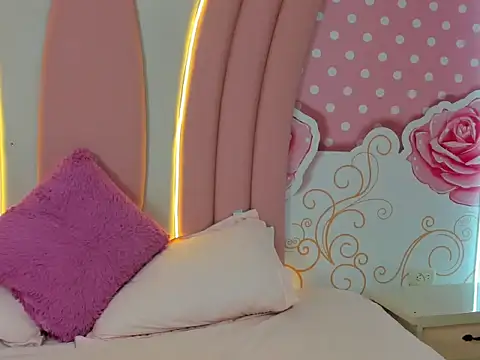 SofiaaBigBoobs online show from December 2025 12:03:02 PM