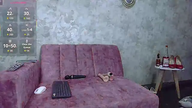 Snapshot of Abby-Blonde chatting on October 2025 10:03:02 PM Abby-Blonde online show from October 2025 10:03:02 PM