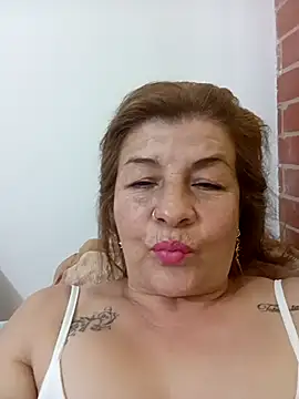 Snapshot of Abby-Blonde chatting on November 2025 09:47:01 PM Abby-Blonde online show from November 2025 09:47:01 PM