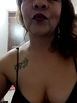 Snapshot of Abby-Blonde chatting on November 2025 03:31:02 AM Abby-Blonde online show from November 2025 03:31:02 AM