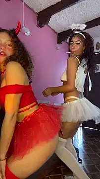 Snapshot of PrettyLia chatting on October 2025 05:14:02 PM PrettyLia online show from October 2025 05:14:02 PM