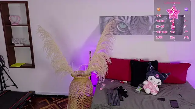 Zafira  online show from February 2026 10:03:02 AM