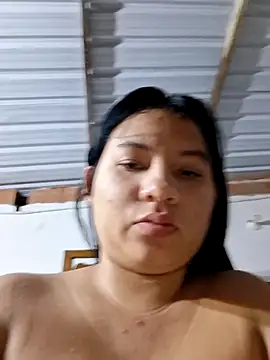 Snapshot of hot-mom22 chatting on April 2026 10:18:01 AM hot-mom22 online show from April 2026 10:18:01 AM