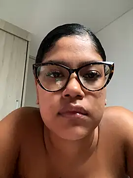 miiabrown18 online show from October 2025 11:36:02 AM