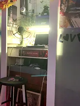 blondebarbiebae online show from April 2026 08:00:02 PM