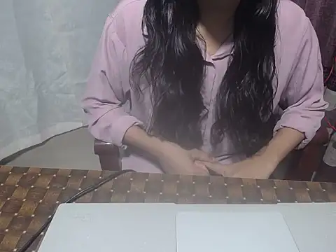 Snapshot of henakhan32 chatting on October 2025 05:27:01 AM henakhan32 online show from October 2025 05:27:01 AM