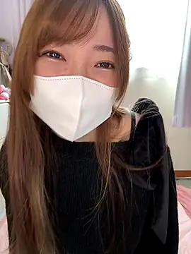 Snapshot of Moe_v_v chatting on December 2025 01:10:01 AM Moe v v online show from December 2025 01:10:01 AM