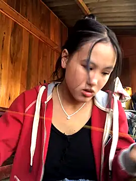 Mai lovely online show from October 2025 02:24:01 AM