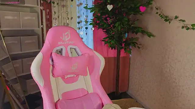 Al1ice Moures online show from February 2026 09:25:02 AM