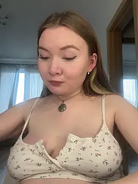 Snapshot of Amalie_Smith chatting on May 2026 07:37:02 AM Amalie Smith online show from May 2026 07:37:02 AM