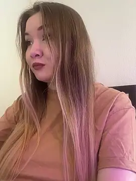Snapshot of Amalie_Smith chatting on May 2026 08:29:01 AM Amalie Smith online show from May 2026 08:29:01 AM