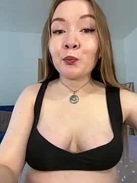 Snapshot of Amalie_Smith chatting on May 2026 07:36:02 AM Amalie Smith online show from May 2026 07:36:02 AM