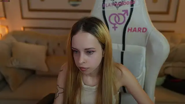 Luchi Sun online show from October 2025 11:30:01 AM