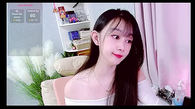 catlovesapple  online show from October 2025 06:33:01 AM