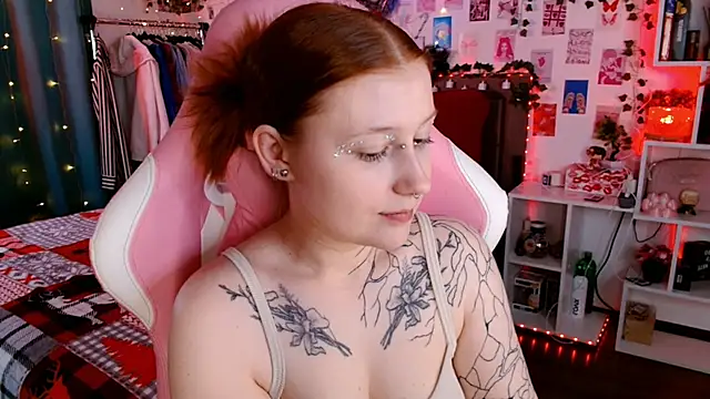 Snapshot of Ayla_Hicks chatting on November 2025 08:23:02 PM Ayla Hicks online show from November 2025 08:23:02 PM