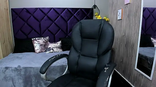 ChloeCampbell03 online show from November 2025 05:45:02 PM