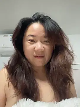 Momo-9988 online show from November 2025 03:33:02 PM