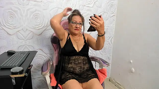 HotNana4U online show from September 2025 11:15:01 AM