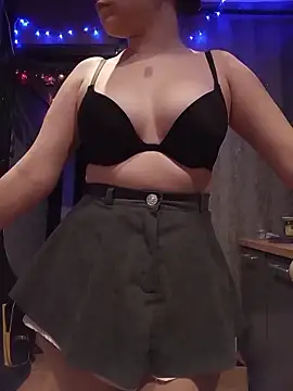 kisette online show from December 2025 08:24:02 PM