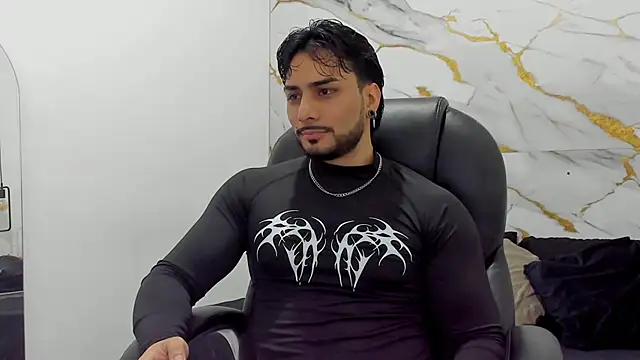 Miike Stone1 online show from January 2026 01:38:01 PM