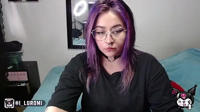 Iluromi online show from November 2025 03:34:02 PM