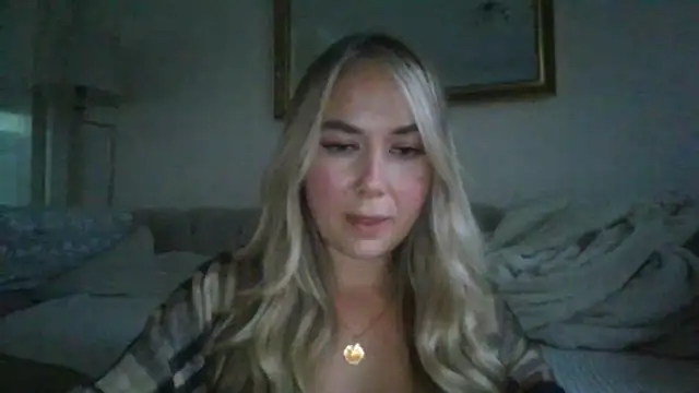 Snapshot of BarbieDolly_x chatting on September 2025 05:49:01 PM BarbieDolly x online show from September 2025 05:49:01 PM